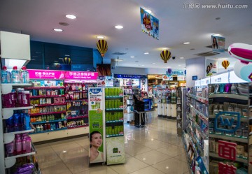 現(xiàn)代商業(yè)運營雙翼 超市貨架與辦公設(shè)備銷售策略探析